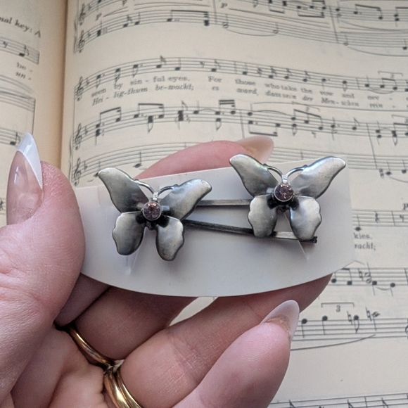 Jewelry - Silver Butterfly Hair Clips With Purple Stone